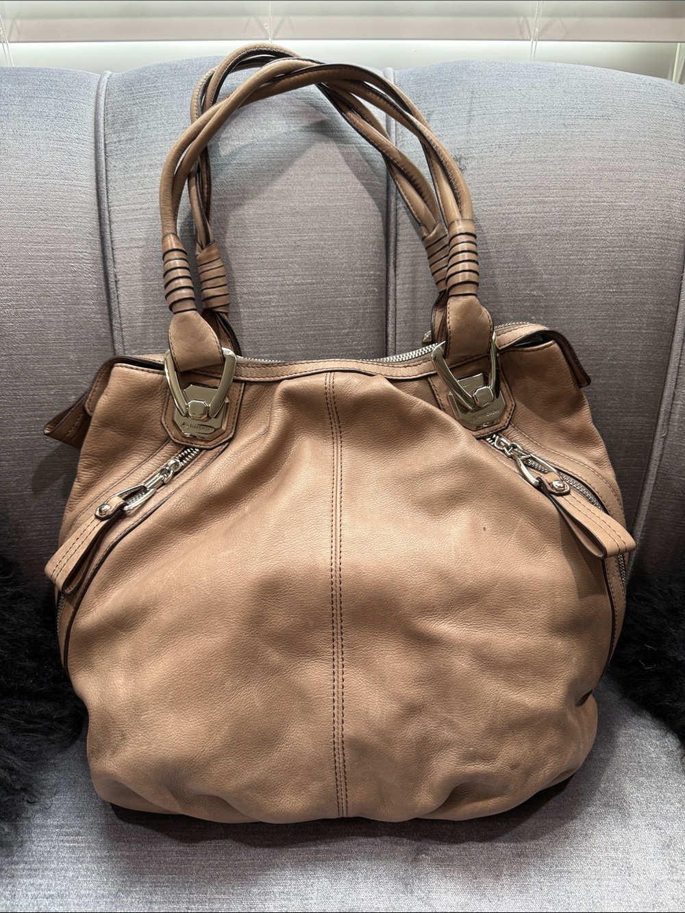 B makowsky Leather Tote Bag in Taupe Brown - Classic Women's Handbag